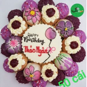 Bánh Sinh Nhật Màu Tím Vẽ Hoa Bt02