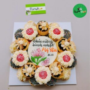 Bánh Sinh Nhật Tặng Mẹ đơn Giản Hình Bông Hoa  - Btm04